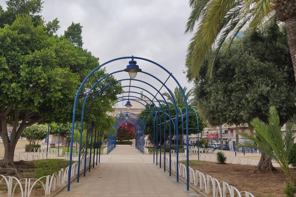 Santa Pola Con Tres Dormitorios Playa Levante Bagian luar foto