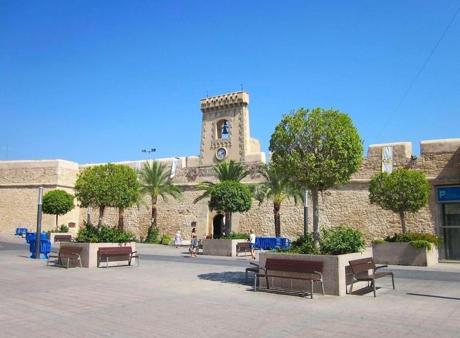 Santa Pola Con Tres Dormitorios Playa Levante Bagian luar foto