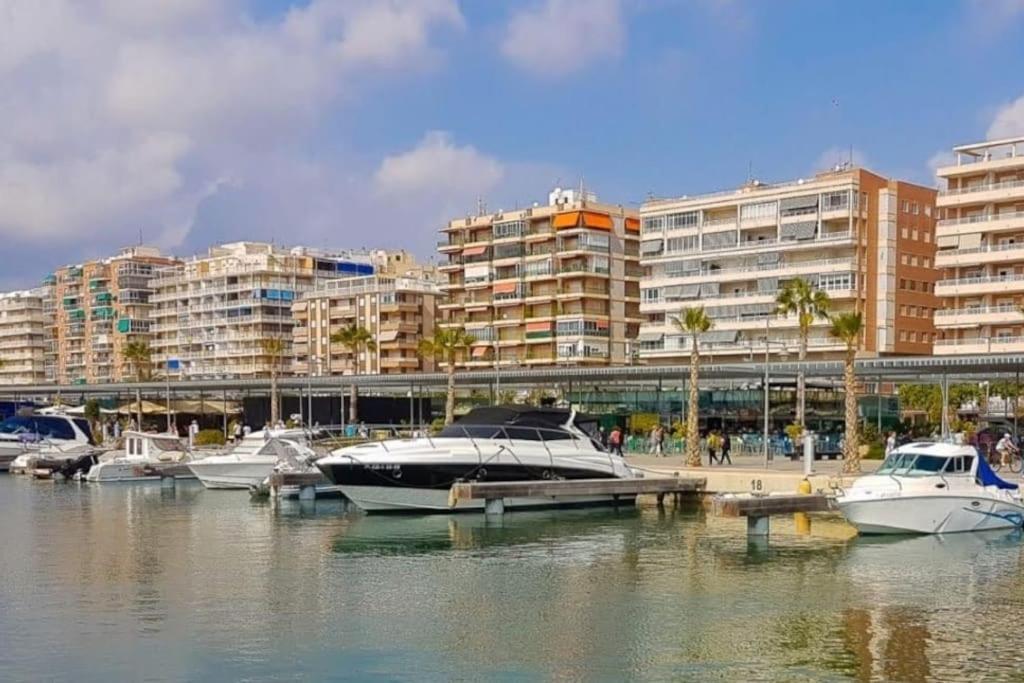 Santa Pola Con Tres Dormitorios Playa Levante Bagian luar foto